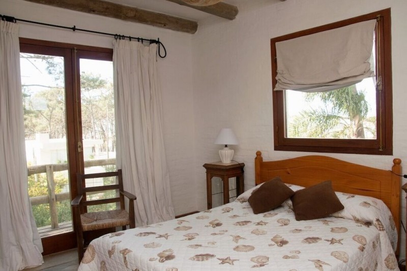 Excelente casa en alquiler en La Barra con piscina climatizada